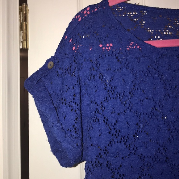 Lace patterned top - Picture 3 of 3